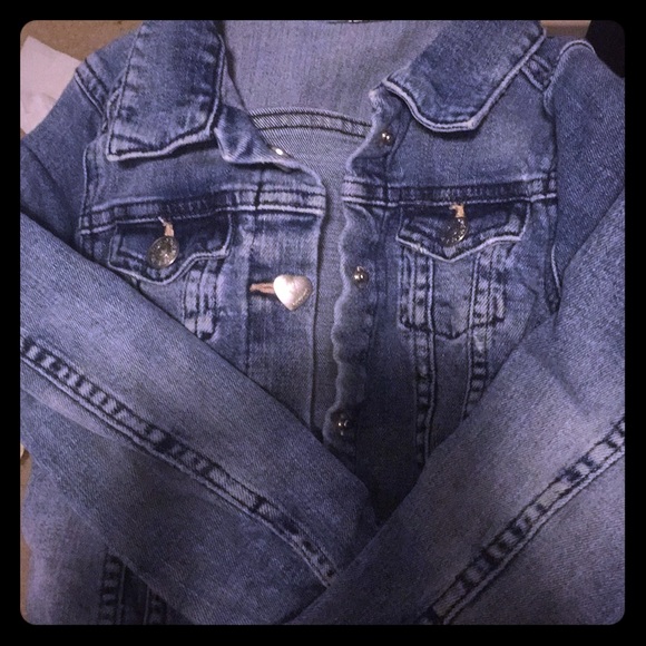 H&M jean jacket with cute heart buttons - Picture 1 of 4